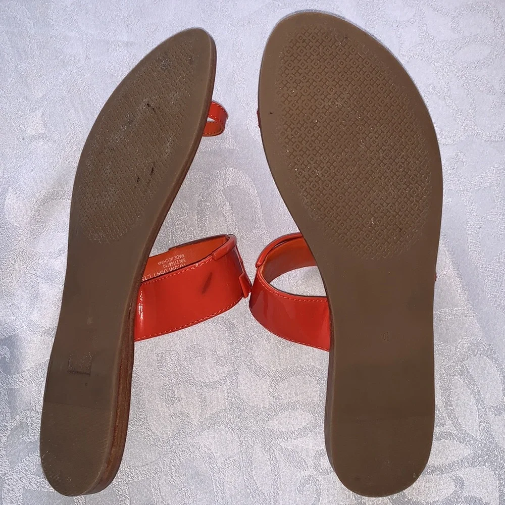 TORY BURCH Marcia Patent Toe-Ring Sandal, Brilliant Red Size 10.5M